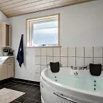 Casa vacanze Beautiful In With Sauna